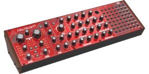 SINTETIZADOR BEHRINGER ANALOGO NEUTRON