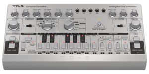 SINTETIZADOR BEHRINGER MOD. TD-3-SR
