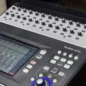 Mezcladora QSC Touchmix 30 TM30